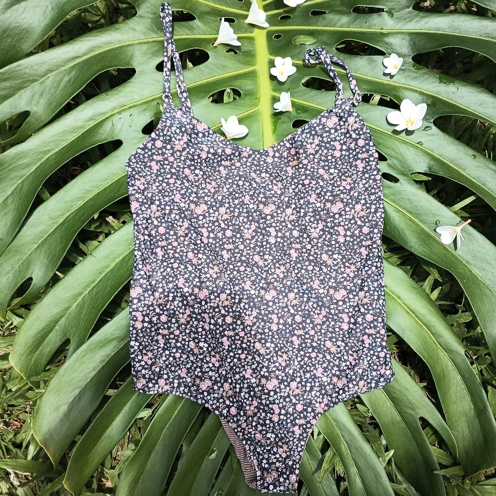 Acacia one piece